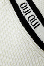 Load image into Gallery viewer, Peysa Oui Ljós