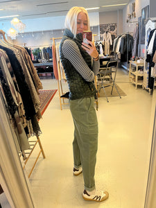 Buxur Flauel Grænar
