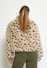 Load image into Gallery viewer, Faux loðjakki