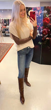 Load image into Gallery viewer, Vesti