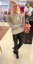 Load image into Gallery viewer, Silki peysa