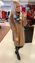 Load image into Gallery viewer, Sjal Skófir - Silki