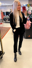 Load image into Gallery viewer, Jakki Smoking Chrissy