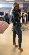 Load image into Gallery viewer, Blússa